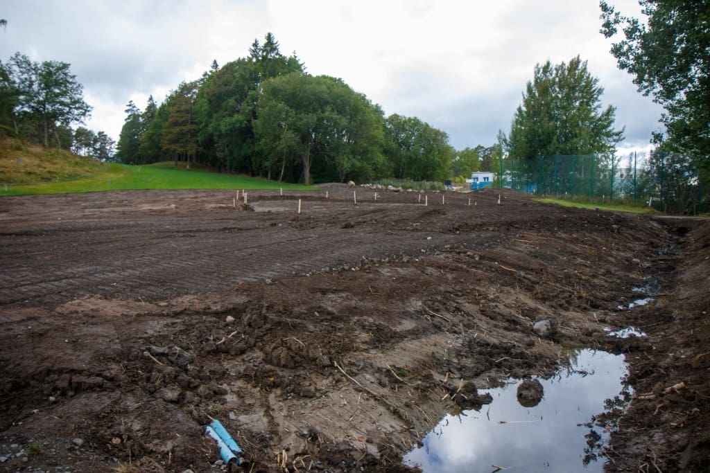 2026-09-09 Hål 2 UNDER arbete med ny green.JPG-25